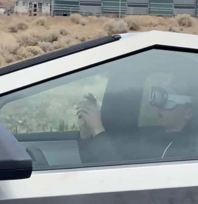 Ο κόσμος έχει μείνει έκπληκτος από το βίντεο. Πίστωση: X/ @blakestonks