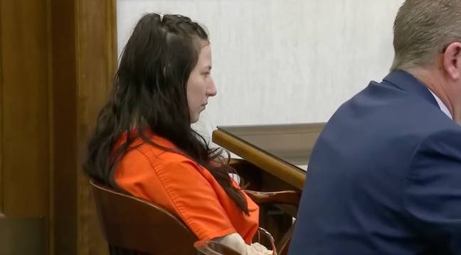 Schabusiness attacked her previous lawyer in the courtroom. Credit: ABC Chicago 7