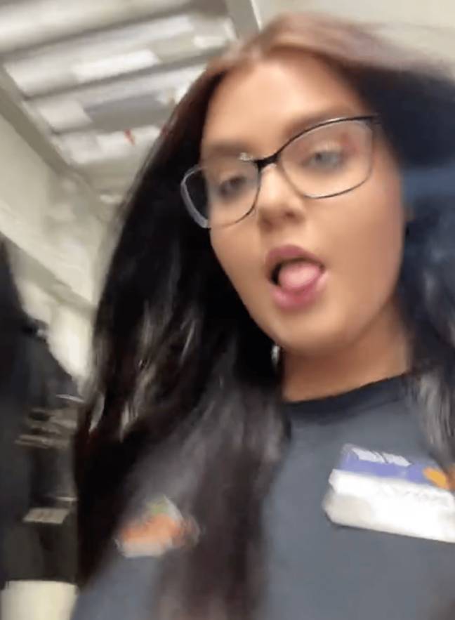 Texas Roadhouse server shares earnings for three hour shift and some diners aren’t happy Texas Roadhouse server shares earnings for three hour shift and some diners aren’t happy