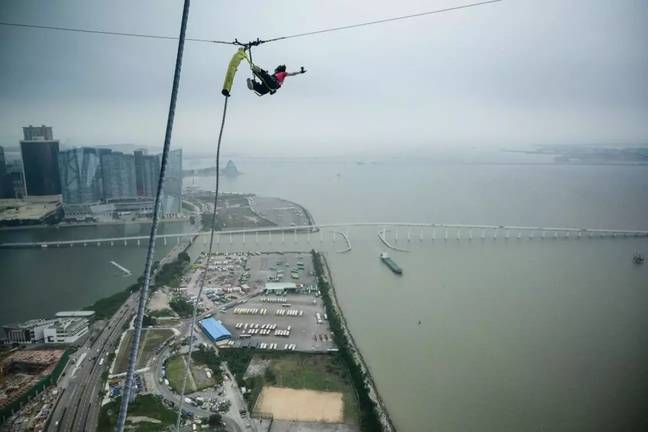 Daredevil tourist dies after jumping from world’s second-highest bungee ...