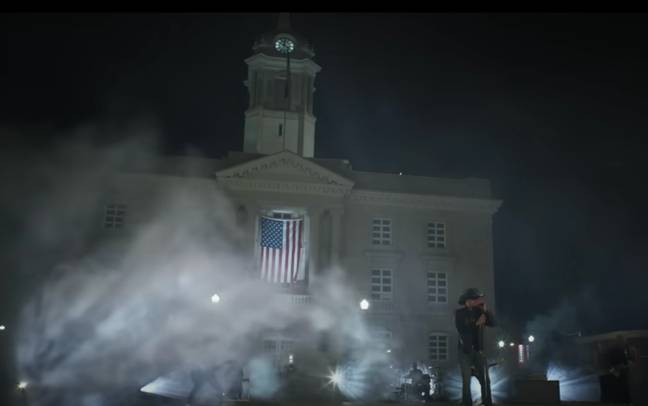 The music video was filmed outside the Maury County Courthouse. Credit: YouTube/Jason Aldean