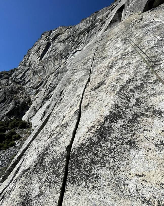 Crack Threads A huge new crack has appeared at Yosemite national park