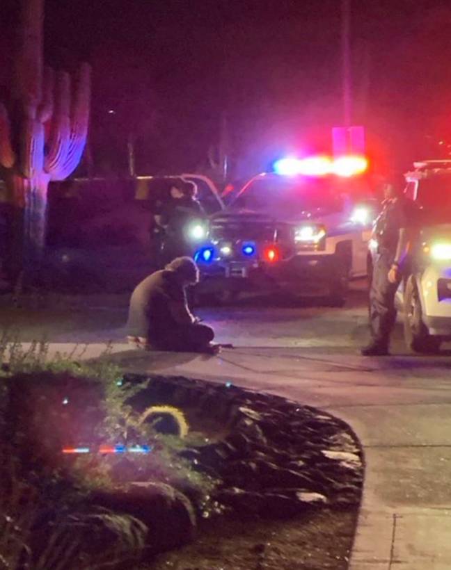 Më në fund u thirr policia. Kredia: X/@jps_aririah