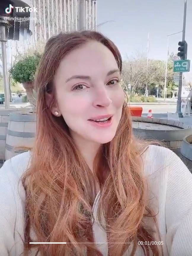 Lindsay Lohan has revealed that we’ve been saying her name wrong this entire time (Lindsay Lohan/TikTok).