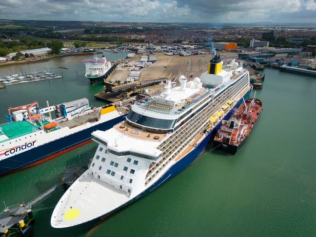 Video shows horrifying moment cruise ship encounters rough seas off UK ...