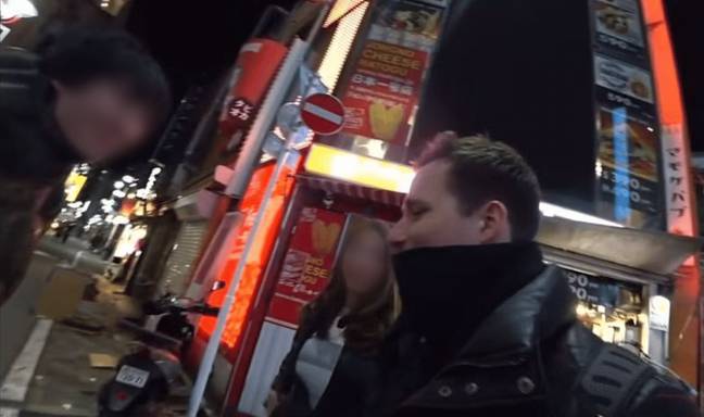Robcdee Twitch streamer Robcdee saves woman from stranger following her in Tokyo