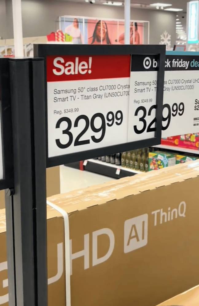 The woman spotted that the two signs were exactly the same. Credits: djdowneygirl/TikTok