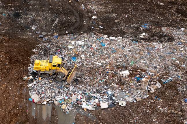 硬盘驱动器被认为位于纽波特议会垃圾填埋场。 图片来源：马修·霍伍德/盖蒂图片社