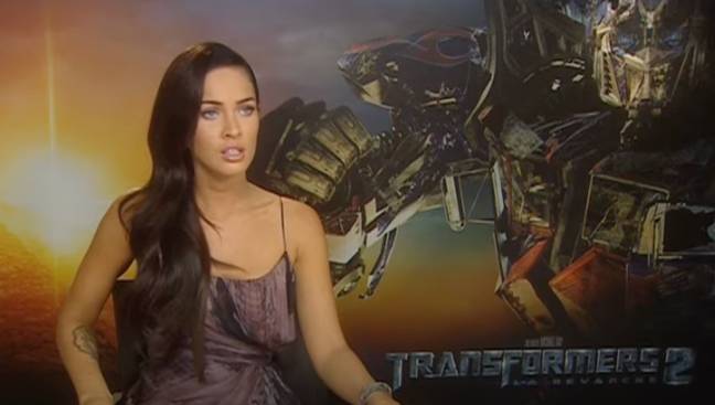 Fox looked visibly uncomfortable throughout the entire ordeal. Credit: Youtube/Première magazine