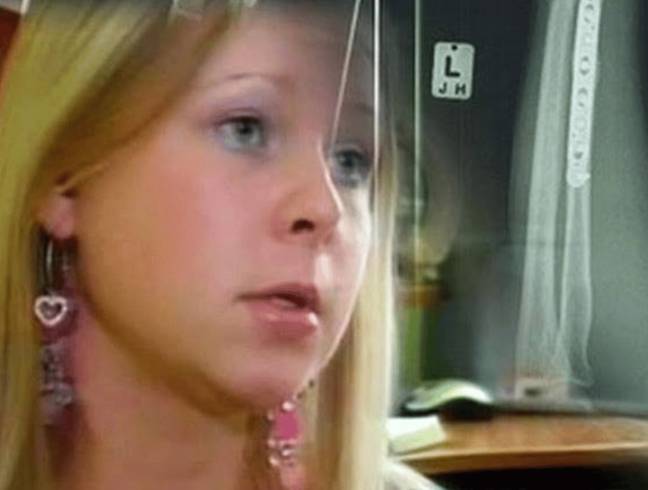 7 Super Humanos com 'superpoderes na vida real' que os cientistas não conseguem explicar 3 Natasha Demkina é conhecida como a ‘garota com olhos de raio X’. Crédito: Facebook/Natasha Demkina – a garota com OLHOS DE RAIO X
