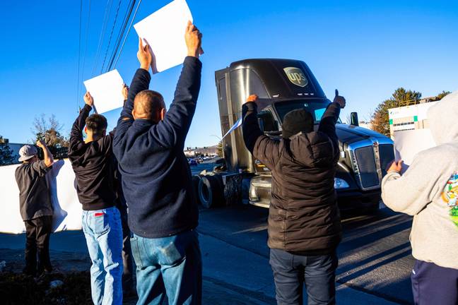 The Teamsters deal managed to prevent a strike. Credit:  Ty O'Neil/SOPA Images/LightRocket via Getty Images