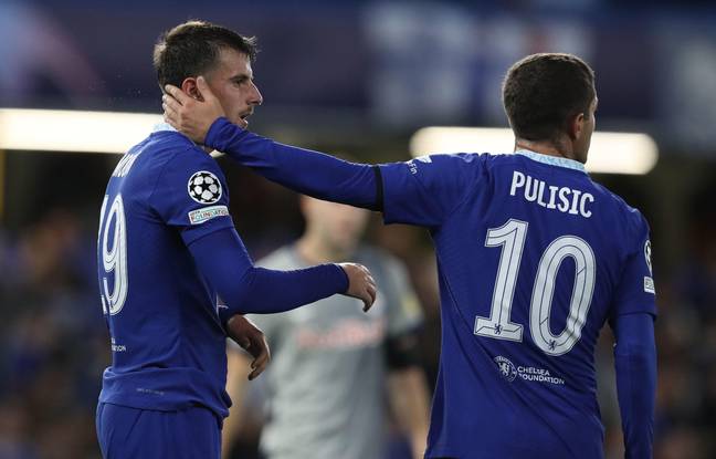 Mason Mount and Christian Pulisic in action for Chelsea. Image: Alamy 
