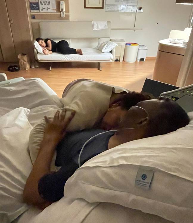 Pele's daughter Kely shared a picture of them together from the hospital bed. Image credit: Instagram/iamkelynascimento