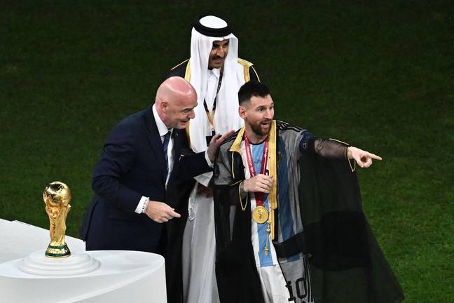 Messi in the bisht. (Image Credit: Alamy)