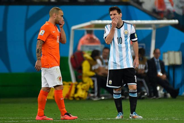 Lionel Messi and Wesley Sneijder. (Credit: Getty)