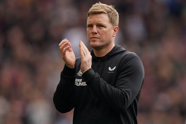 Eddie Howe applauds the fans after Newcastle United's defeat to Aston Villa. Image: Alamy 