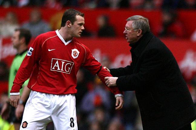 Ferguson giving tactical instructions to Rooney. (Image Credit: Alamy)