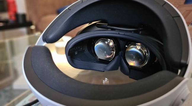 The PS VR2 Lenses