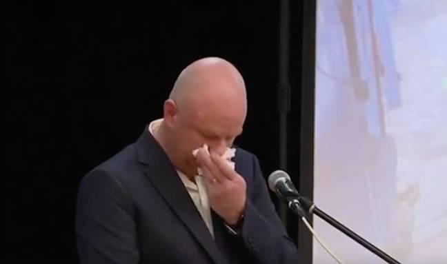 Simon Patterson broke down as he paid tribute to his parents. Credit: 7 News