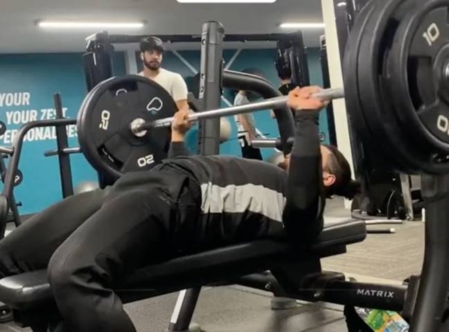 Sharma was working out without a spotter. Credit: @v1flex/TikTok