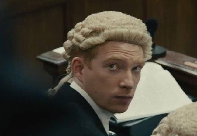 Why do British barristers wear wigs in court? Why do British barristers wear wigs in court?