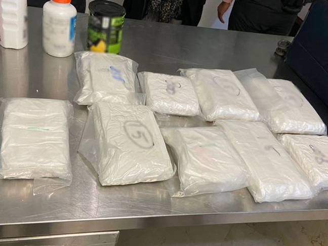 Police claim 10 kilos of powder with cocaine-like 'characteristics' were found. Credit: Twitter/@gn_mexico