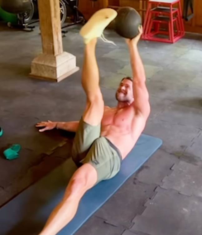 Chris's final exercise took fans by surprise. Credit: Instagram/@chrishemsworth