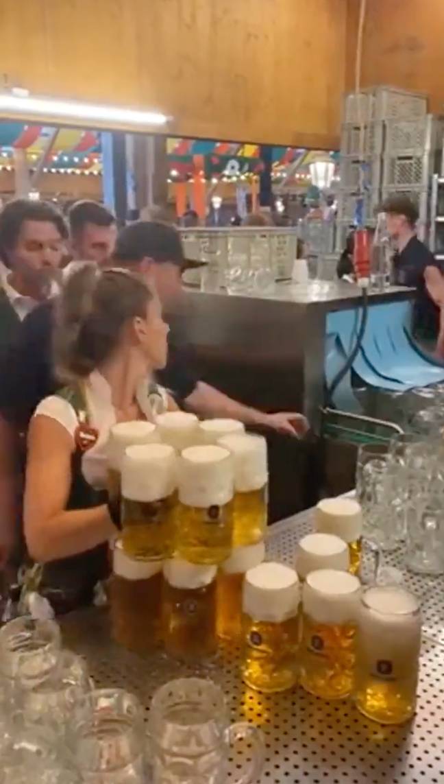 The waitress managed to hold a whopping 13 steins. Credit: TikTok/@verenaangermeier