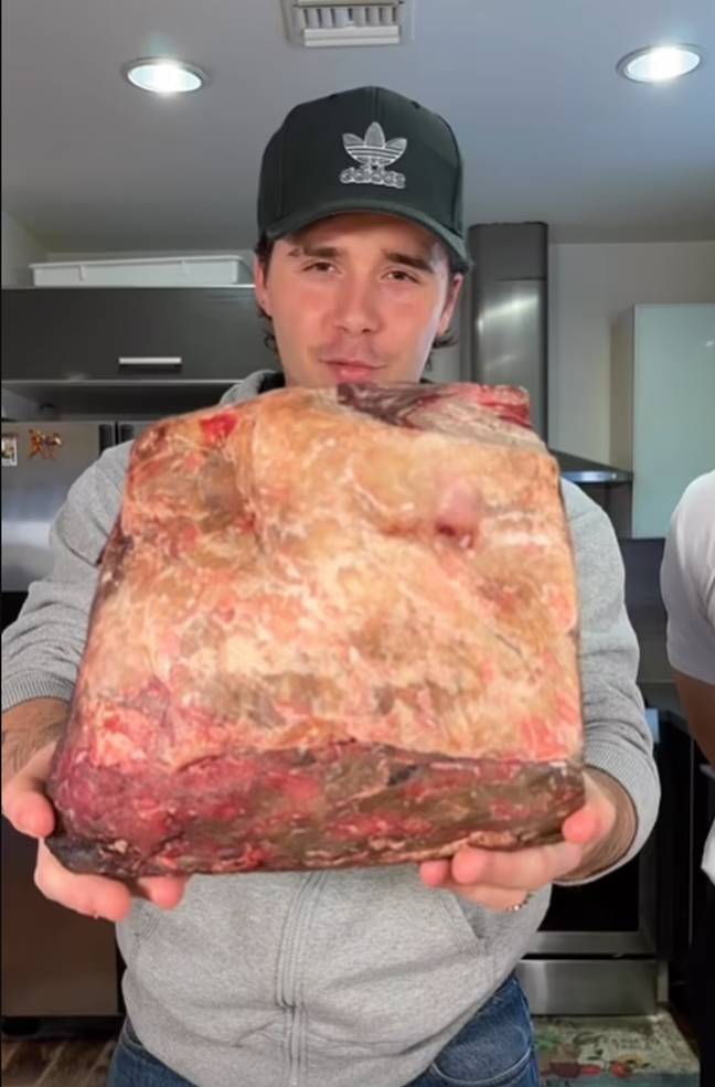 Brooklyn Beckham cooked a rib roast. Credit: @Instagram/@brooklynpeltzbeckham