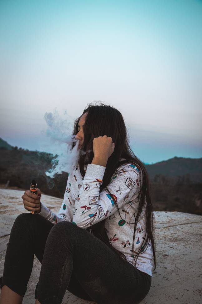 Vaping affects a lot more than just your lungs. Credit: Pexels/ Edgar Martínez