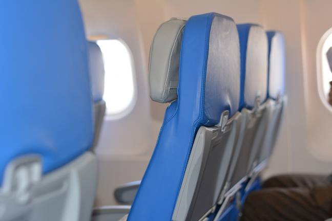 The family wanted the woman to give up her first class seat. Credit: Stela Di/Pixabay