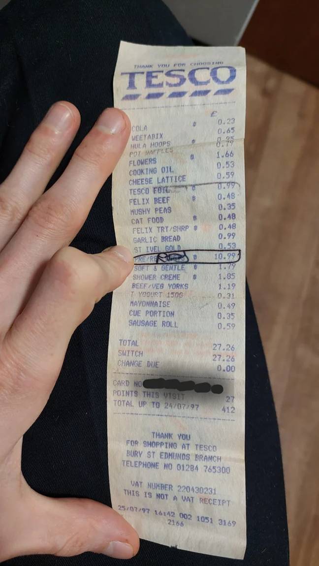 The extremely vintage Tesco receipt dating back to 1997. Credit: Reddit/@SteezMe1234