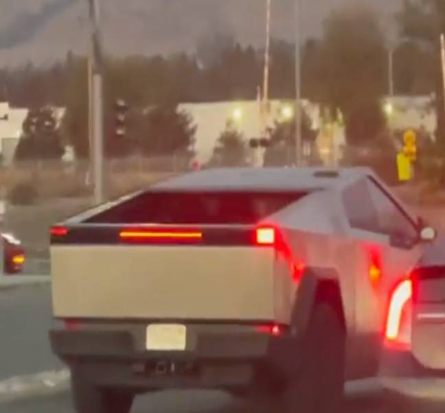 People are confused by the vehicle's brake lights, which are incredibly similar to its LED taillight. Credit: Twitter/@omg_tesla