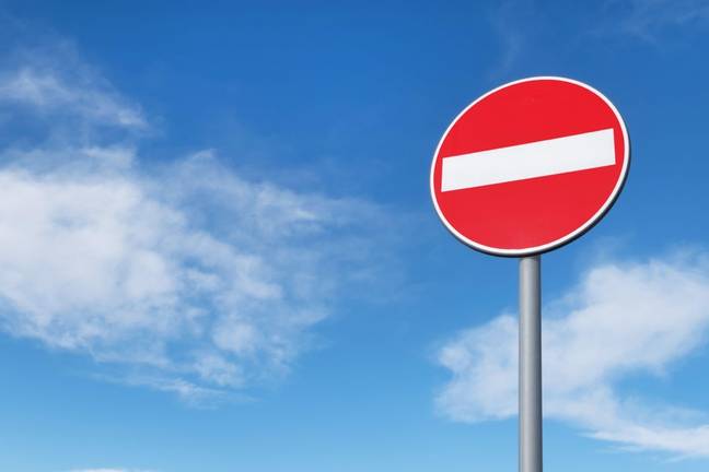 Realising that 63 percent of Brits don’t know what this road sign means is possibly the scariest thing you'll read today. Credit: Zoonar GmbH / Alamy Stock Photo