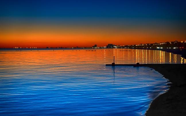 Biloxi Beach. Credit: Carmen K. Sisson/Cloudybright / Alamy Stock Photo