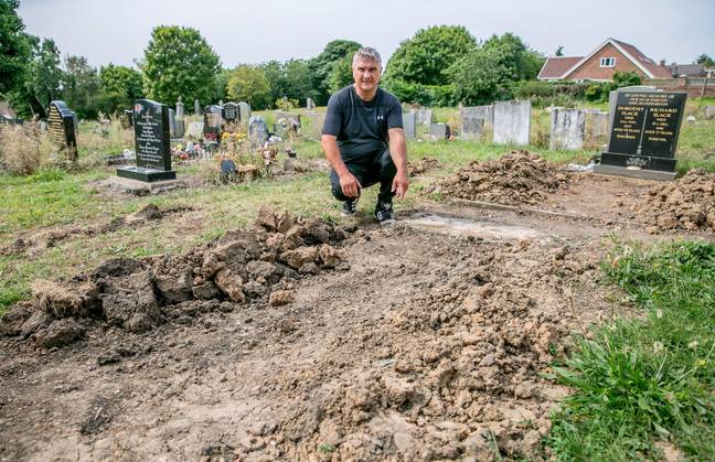 The family believe that Thomas could be buried in a nearby grave. Credit: North News and Pictures