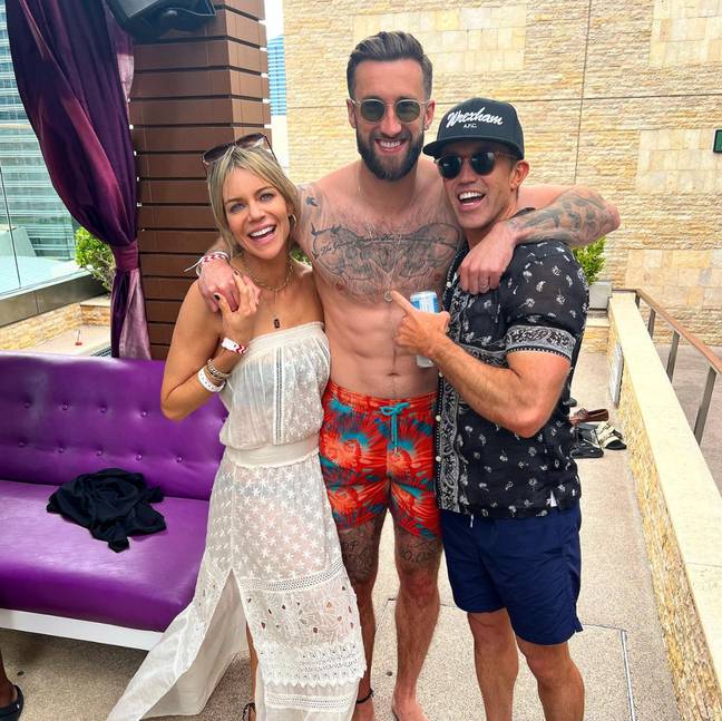 Palmer with Rob McElhenney and Kaitlin Olson. Credit: Instagram/@olliep9_