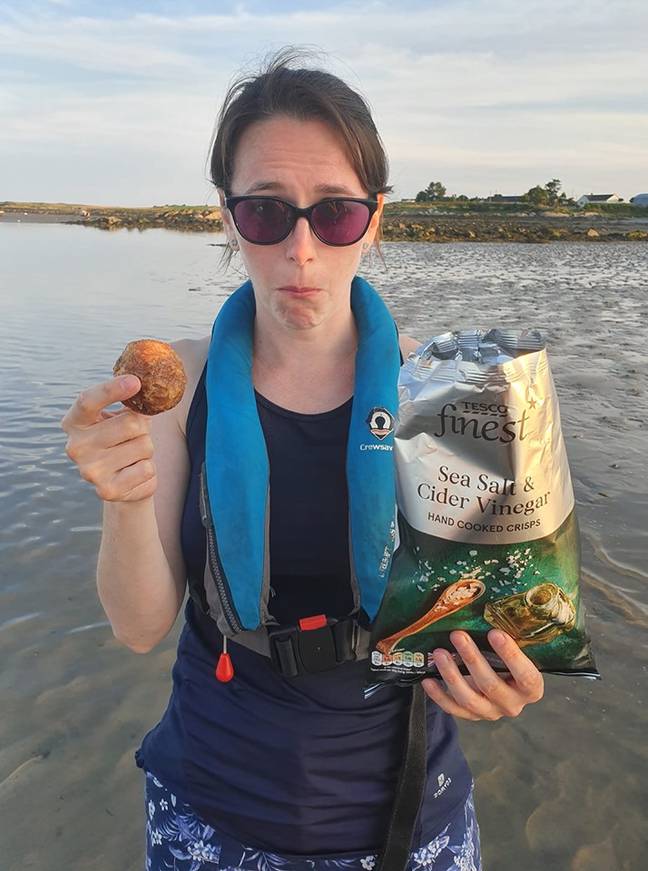 Anna Elliott posing with her potato. Credit: Deadline News