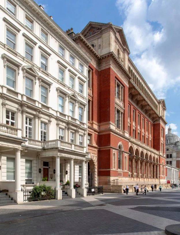 The £2m flat is situated in Kensington. Credit: Gatsby Property