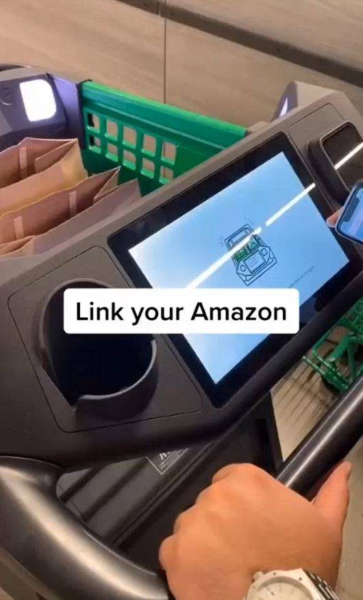 Link your trolley to your Amazon account when you enter. Credit: TikTok/melgracee