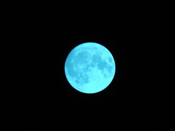 A blue moon occurs when we see two full moons in one calendar month (Credit: publicdomainpictures)