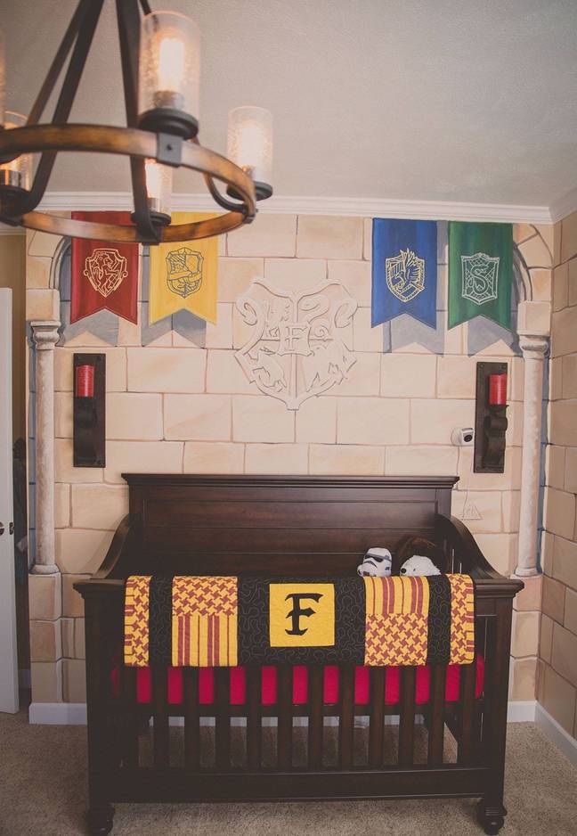 Kaycee asked a friend to create the Gyffindor bedding (Credit: Kristi-Lee Photography)