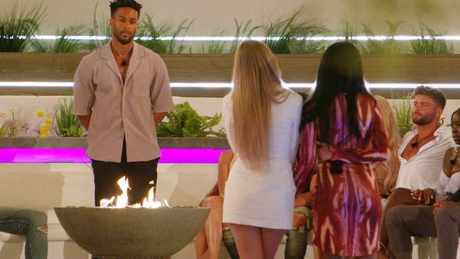 Teddy coupled up with Faye (Credit: ITV)