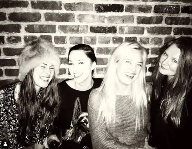 Anna with friends in New York before her arrest (Credit: @theannadelvey/Instagram)