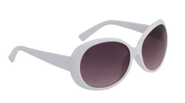 A pair of WAG-y sunglasses, such as these ones from eBay, will complete the outfit. (Credit: eBay)