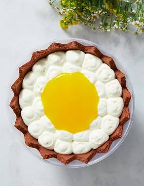 The 'egg' trifle is the perfect Easter dessert (Credit: M&amp;S)