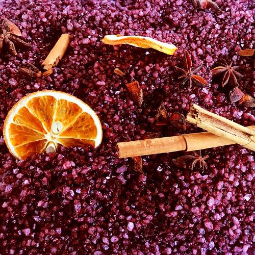  The salts contain a festive blend of fruits, spices, cranberries and shimmer. (Credit: Beauty Bay)