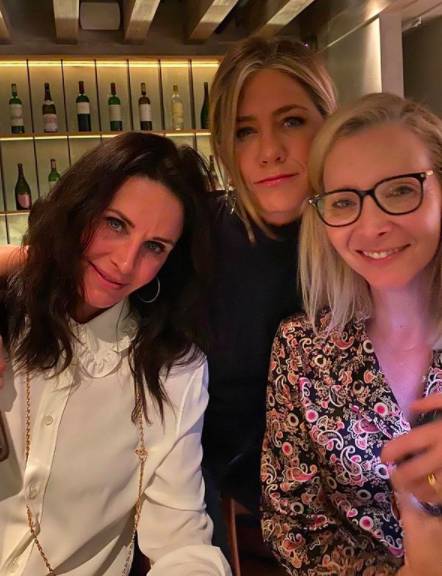 Jennifer Aniston shared a pic with co-stars Courtney Cox and Lisa Kudrow in January (Credit: Instagram/Jennifer Aniston)