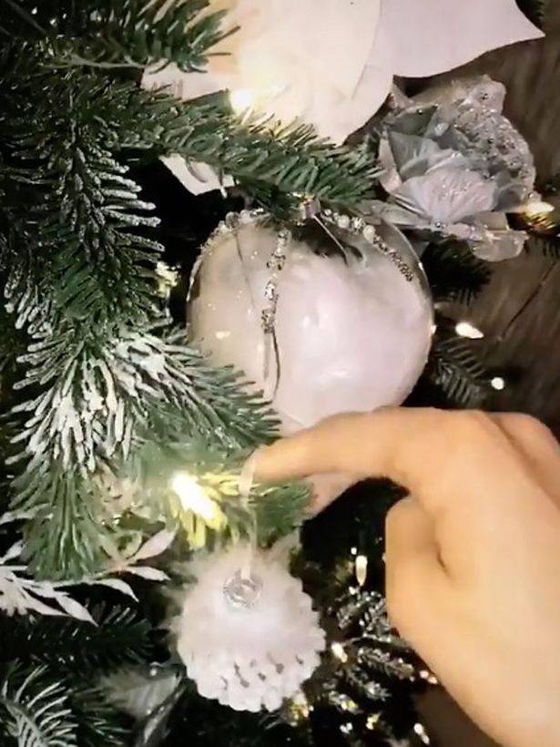 Mrs Hinch explained how she doesn't like the strings on the baubles to be visible. (Credit: Instagram/Mrs Hinch)