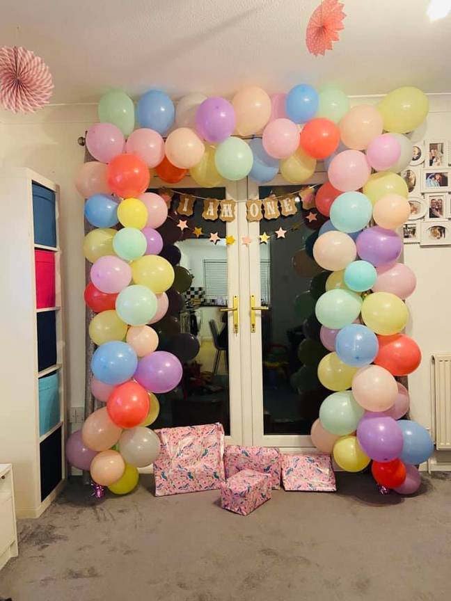 Aimee bought a balloon DIY arch for her little girl's first birthday after seeing them all over Instagram (Credit: Aimee Turner)